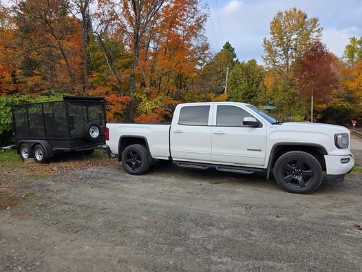 Camion et remorque de JunkOut Estrie